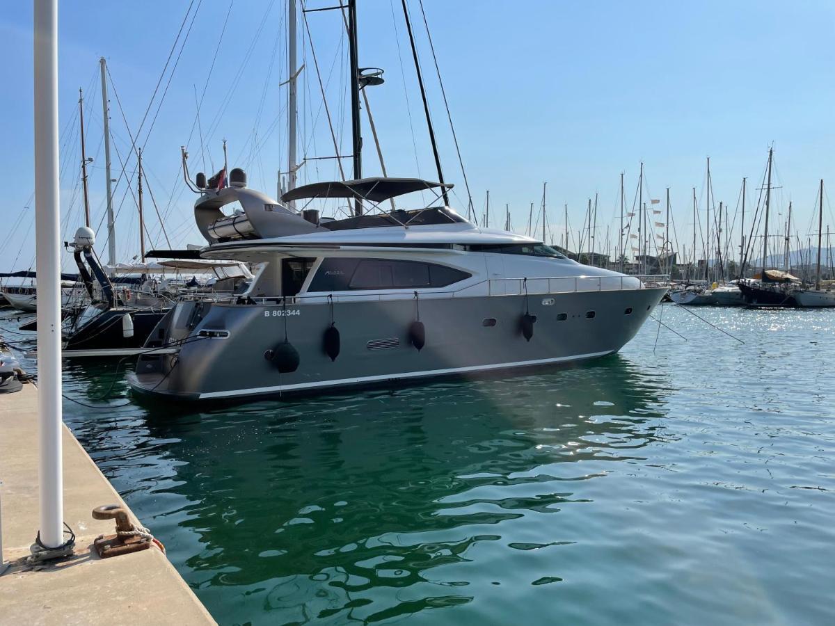 Motoryacht 21 Avec Equipage Hotel Barcelona Luaran gambar