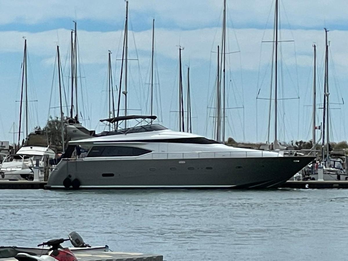 Motoryacht 21 Avec Equipage Hotel Barcelona Luaran gambar
