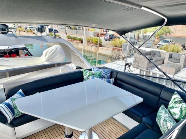 Motoryacht 21 Avec Equipage Hotel Barcelona Luaran gambar