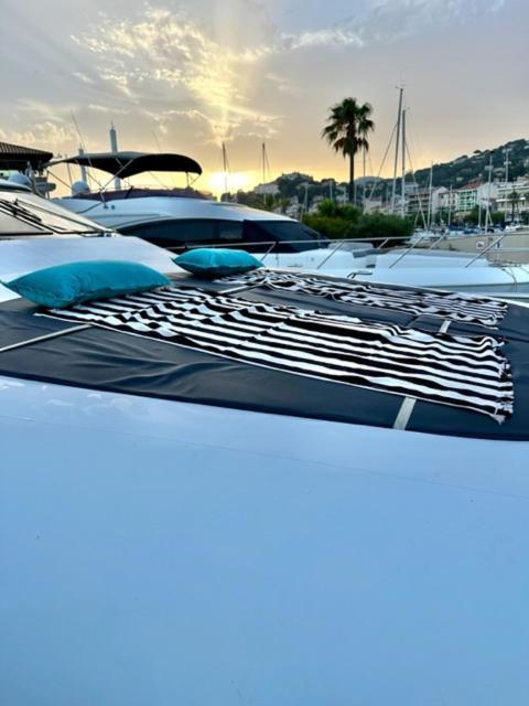 Motoryacht 21 Avec Equipage Hotel Barcelona Luaran gambar