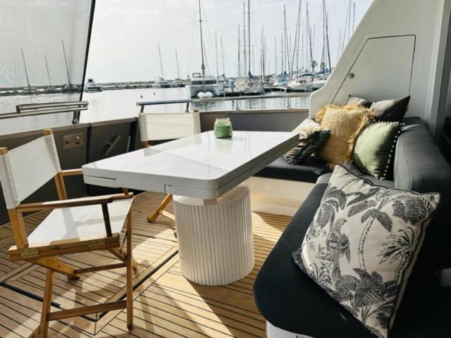 Motoryacht 21 Avec Equipage Hotel Barcelona Luaran gambar
