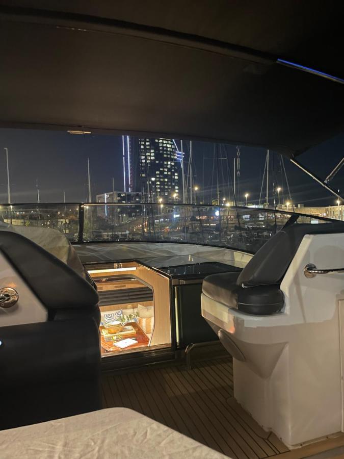 Motoryacht 21 Avec Equipage Hotel Barcelona Luaran gambar