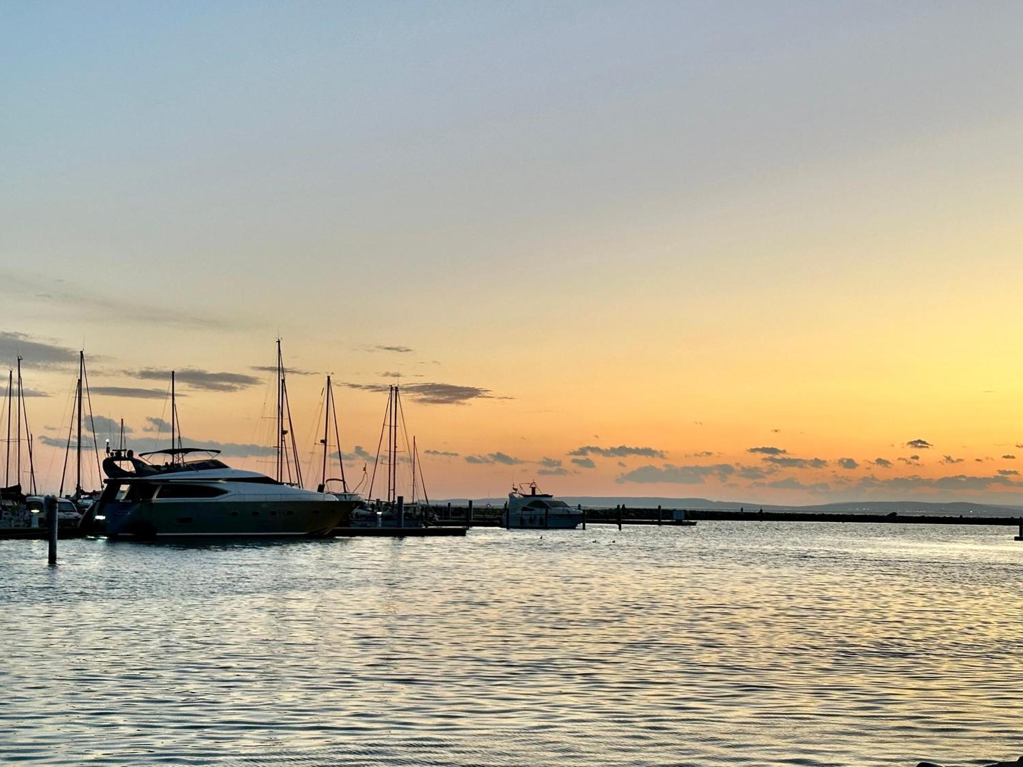 Motoryacht 21 Avec Equipage Hotel Barcelona Luaran gambar