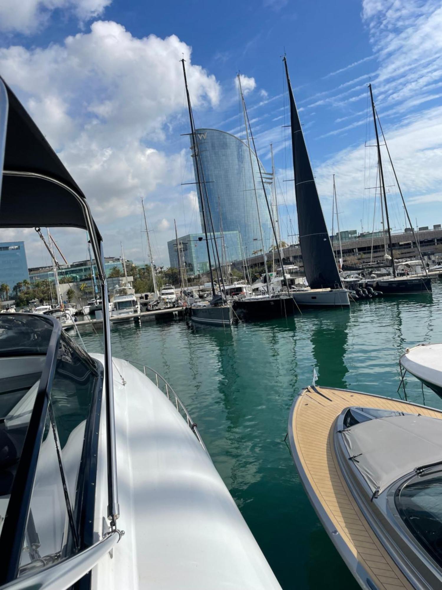 Motoryacht 21 Avec Equipage Hotel Barcelona Luaran gambar